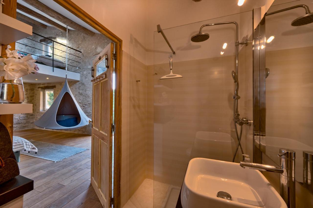 Maison Lou Roucas Cabrieres-d'Aigues Exterior photo