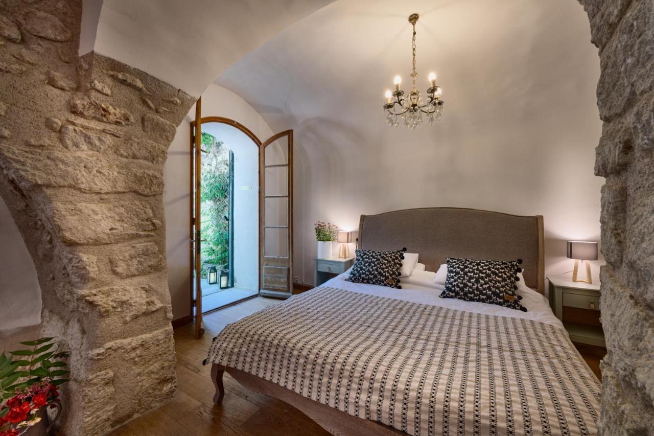 Maison Lou Roucas Cabrieres-d'Aigues Exterior photo